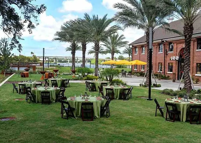 Chic Bungalow Apartment Steps From Armature Works & Downtown Riverwalk