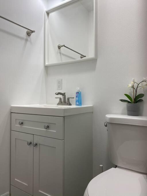 Chic Steps From Armature Works & Downtown Riverwalk Tampa